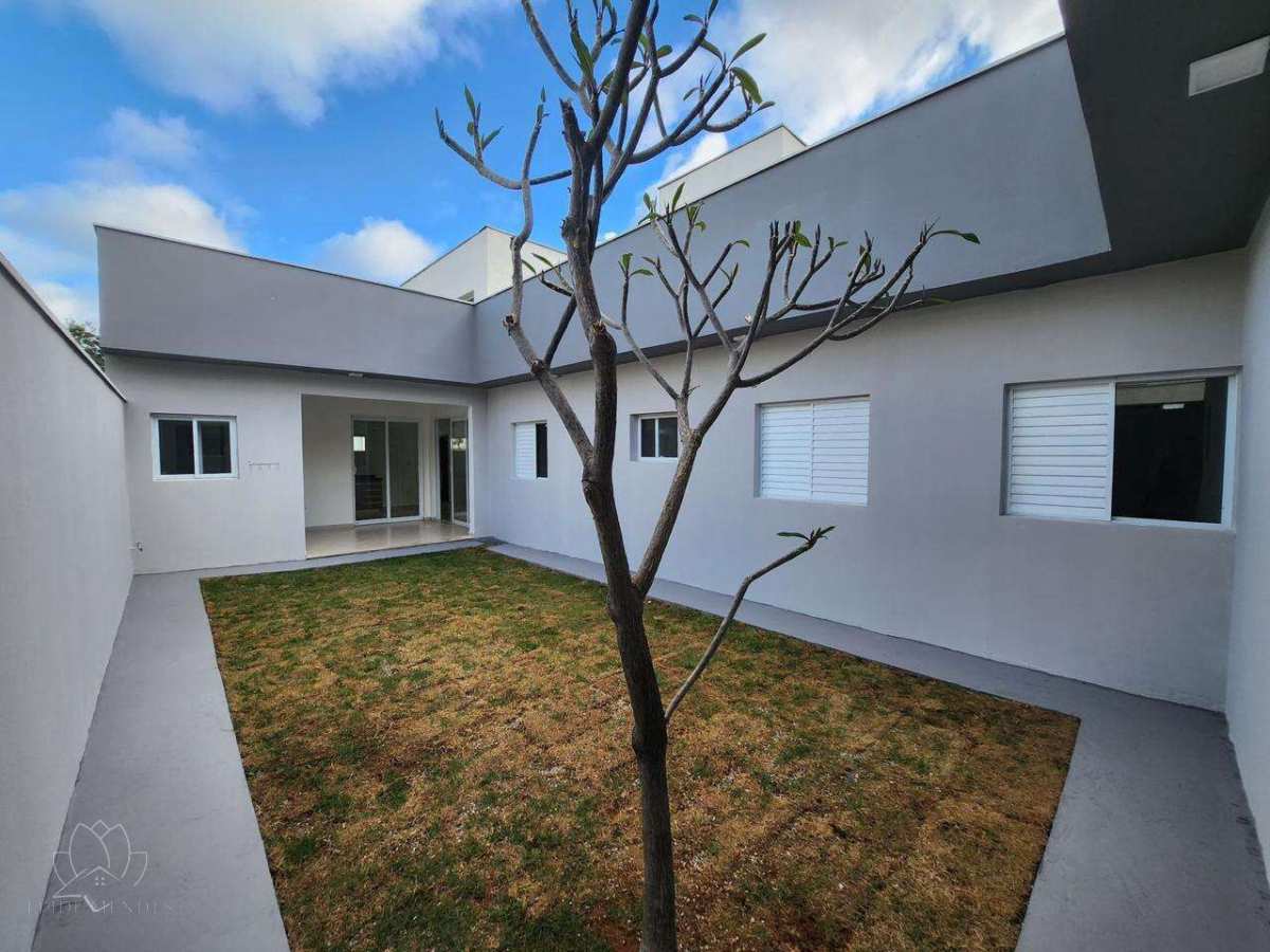 Linda casa na Vila Suiça !!! Zona Leste - Leide Mendes Negócios Imobiliários